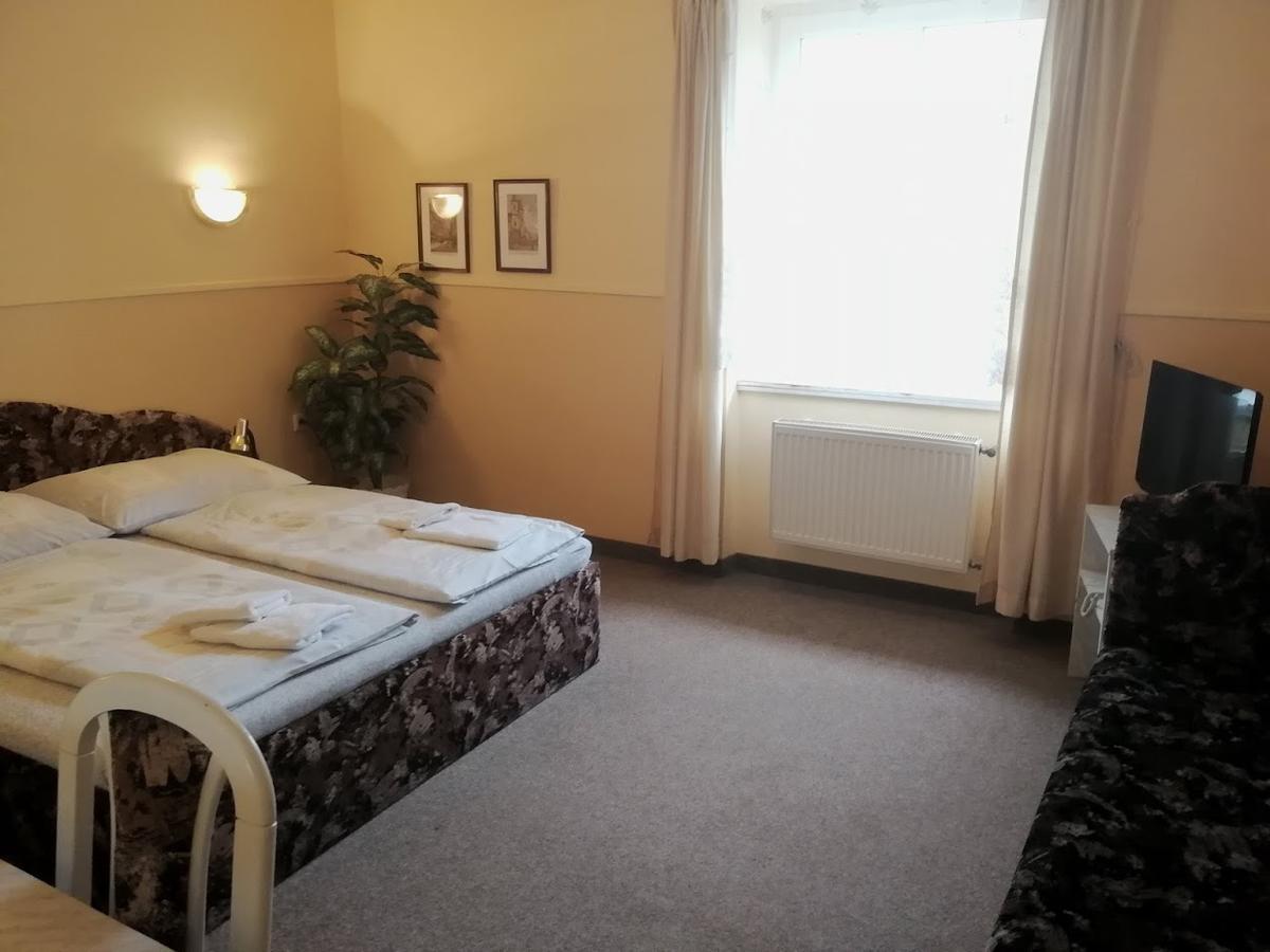 Hotel Wertheim Praha Bagian luar foto