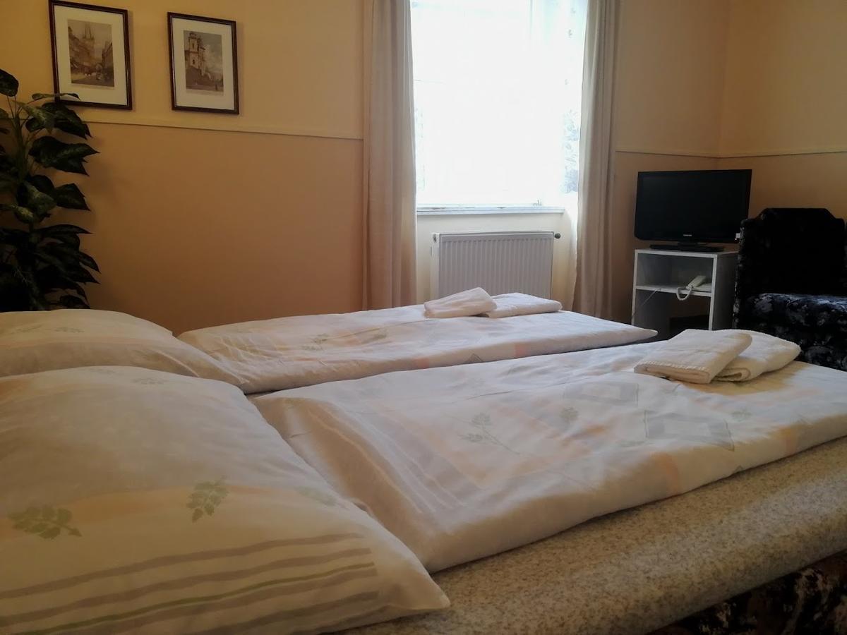 Hotel Wertheim Praha Bagian luar foto