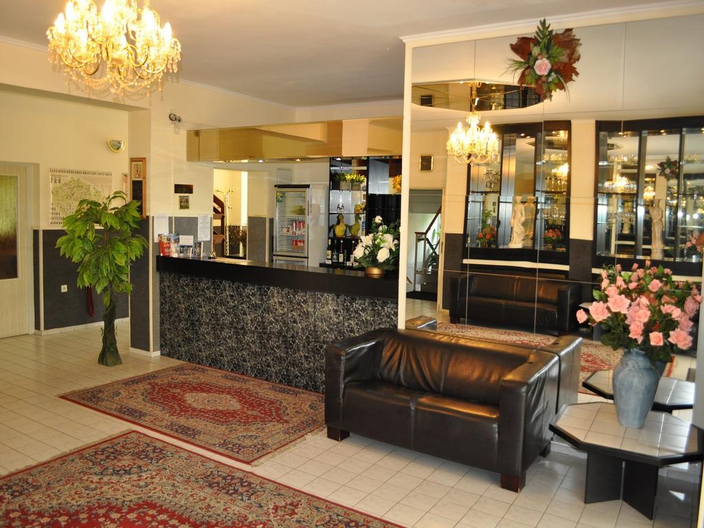 Hotel Wertheim Praha Bagian luar foto