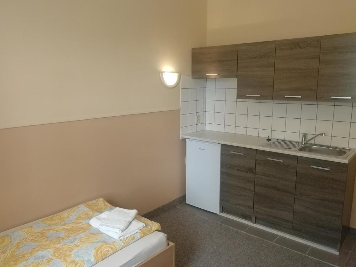 Hotel Wertheim Praha Bagian luar foto