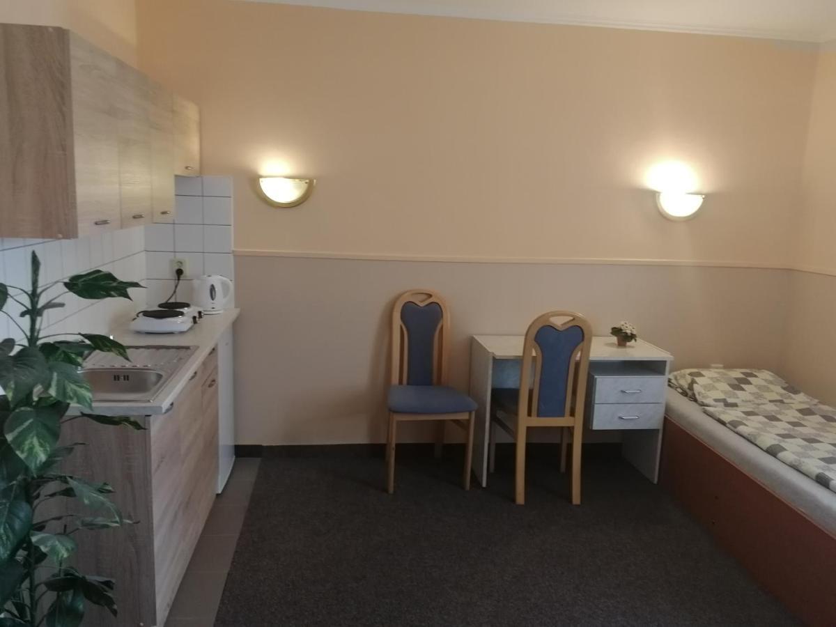 Hotel Wertheim Praha Bagian luar foto