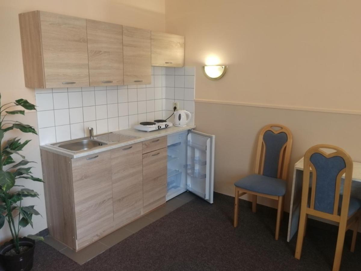 Hotel Wertheim Praha Bagian luar foto
