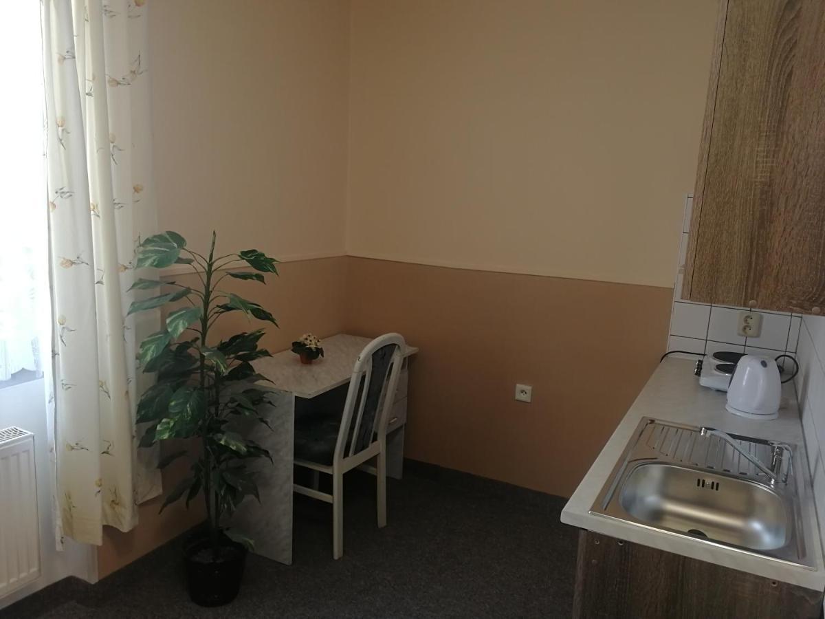 Hotel Wertheim Praha Bagian luar foto